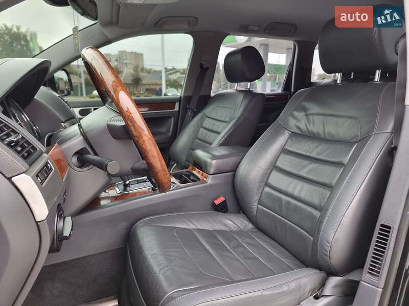 Внедорожник / Кроссовер Volkswagen Touareg 2009 в Виннице