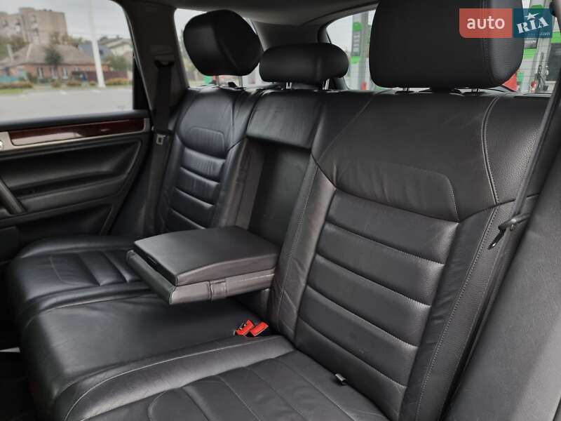 Внедорожник / Кроссовер Volkswagen Touareg 2009 в Виннице
