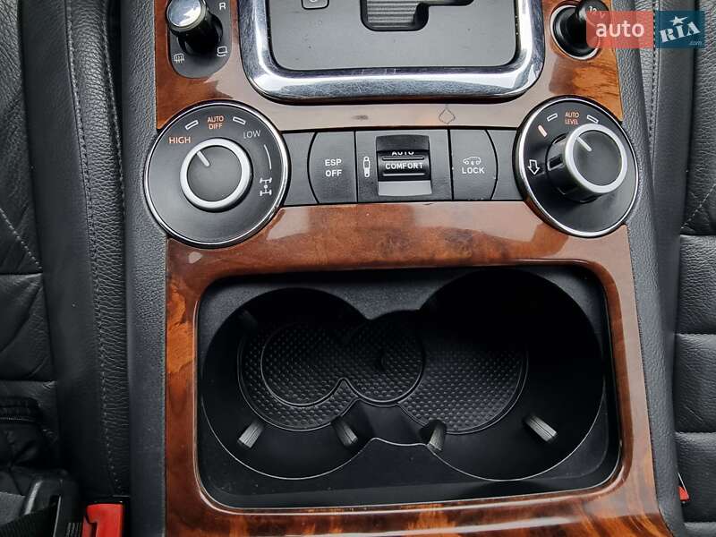 Внедорожник / Кроссовер Volkswagen Touareg 2009 в Виннице
