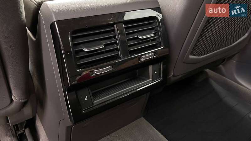 Позашляховик / Кросовер Volkswagen Touareg 2020 в Миколаєві