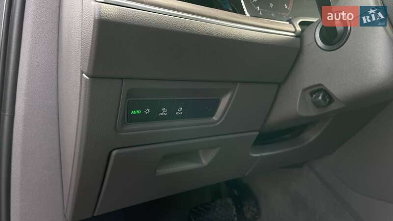 Позашляховик / Кросовер Volkswagen Touareg 2020 в Миколаєві