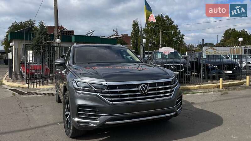 Позашляховик / Кросовер Volkswagen Touareg 2020 в Миколаєві