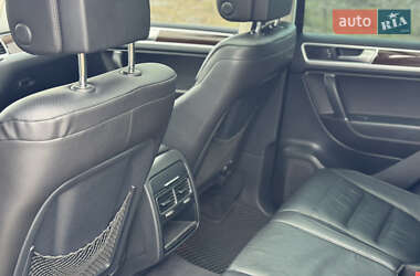 Внедорожник / Кроссовер Volkswagen Touareg 2015 в 