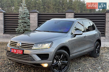Позашляховик / Кросовер Volkswagen Touareg 2016 в Вараші