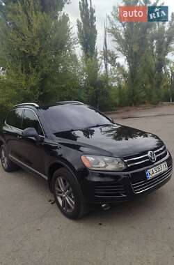 Внедорожник / Кроссовер Volkswagen Touareg 2014 в Кривом Роге