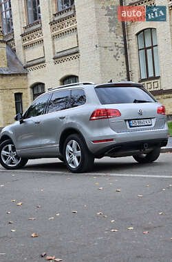 Позашляховик / Кросовер Volkswagen Touareg 2013 в Києві