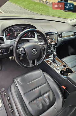 Внедорожник / Кроссовер Volkswagen Touareg 2013 в 
