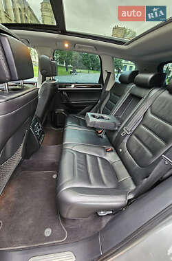 Внедорожник / Кроссовер Volkswagen Touareg 2013 в 