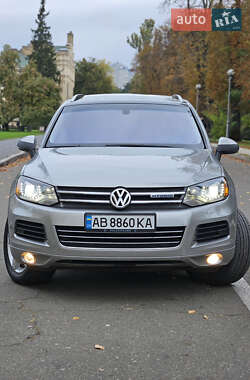 Внедорожник / Кроссовер Volkswagen Touareg 2013 в 