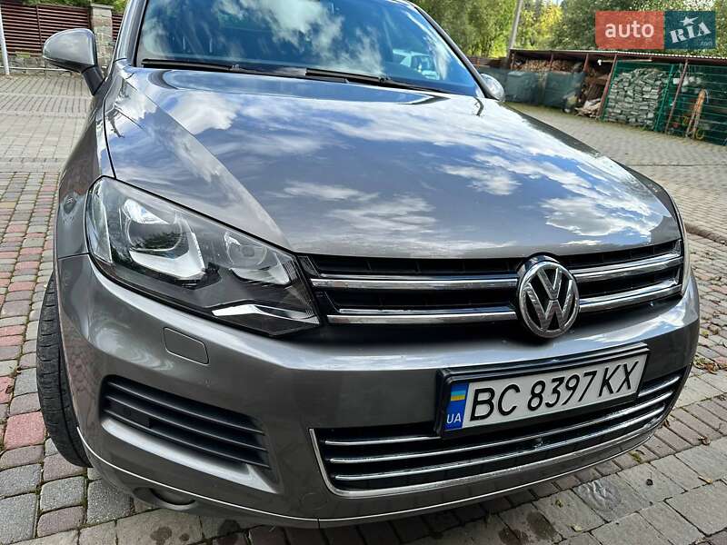 Внедорожник / Кроссовер Volkswagen Touareg 2012 в Славском