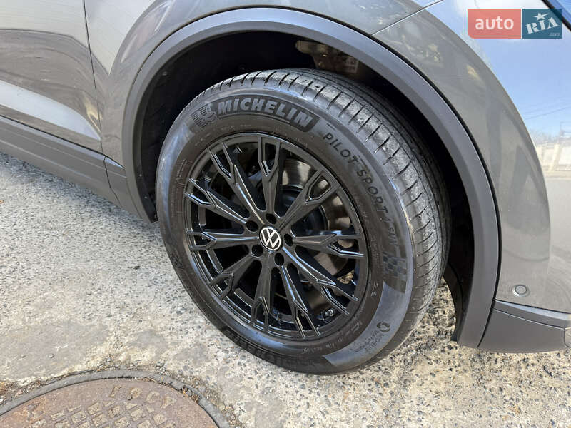 Позашляховик / Кросовер Volkswagen Touareg 2018 в Миколаєві фото 68 Позашляховик / Кросовер Volkswagen Touareg 2018 в Миколаєві