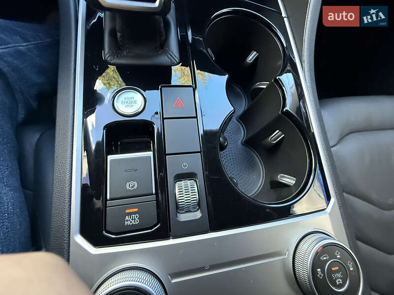 Позашляховик / Кросовер Volkswagen Touareg 2018 в Миколаєві фото 16 Позашляховик / Кросовер Volkswagen Touareg 2018 в Миколаєві