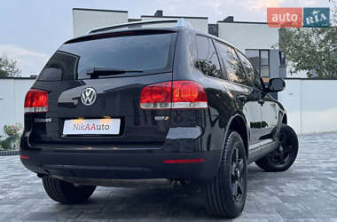 Внедорожник / Кроссовер Volkswagen Touareg 2006 в 