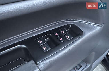 Внедорожник / Кроссовер Volkswagen Touareg 2006 в 
