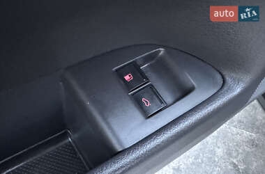 Внедорожник / Кроссовер Volkswagen Touareg 2006 в 