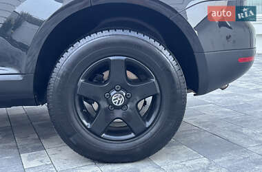 Внедорожник / Кроссовер Volkswagen Touareg 2006 в 