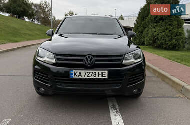 Позашляховик / Кросовер Volkswagen Touareg 2012 в  фото 8 Позашляховик / Кросовер Volkswagen Touareg 2012 в