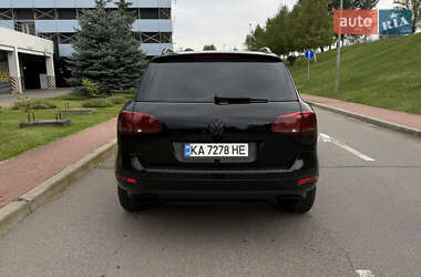 Позашляховик / Кросовер Volkswagen Touareg 2012 в  фото 14 Позашляховик / Кросовер Volkswagen Touareg 2012 в