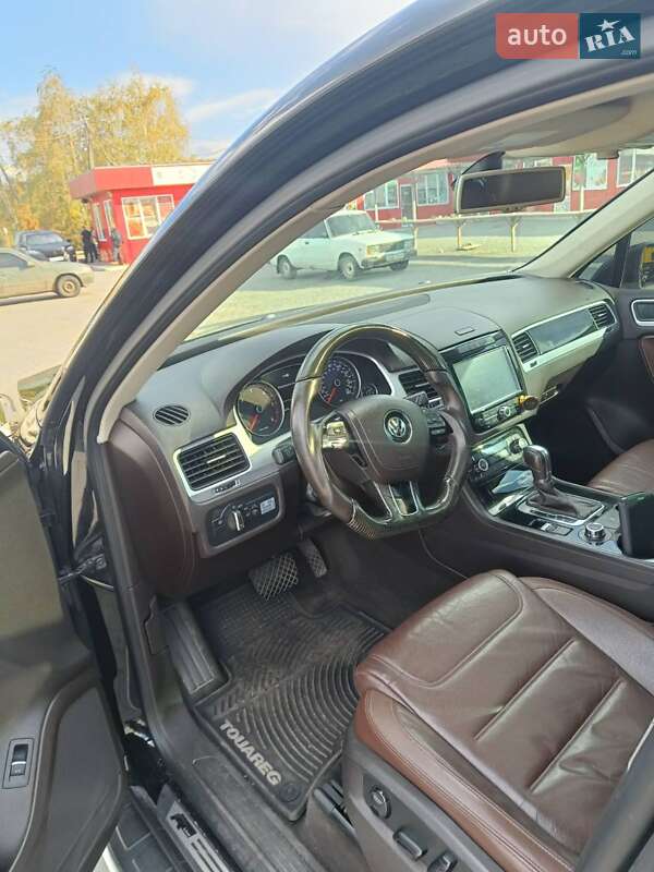 Внедорожник / Кроссовер Volkswagen Touareg 2013 в Змиеве фото 2 Внедорожник / Кроссовер Volkswagen Touareg 2013 в Змиеве
