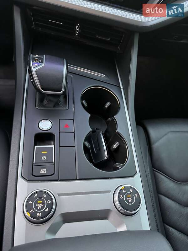 Внедорожник / Кроссовер Volkswagen Touareg 2020 в Ивано-Франковске