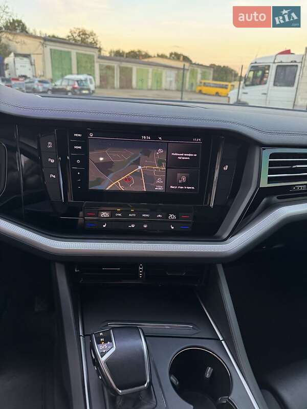 Внедорожник / Кроссовер Volkswagen Touareg 2020 в Ивано-Франковске