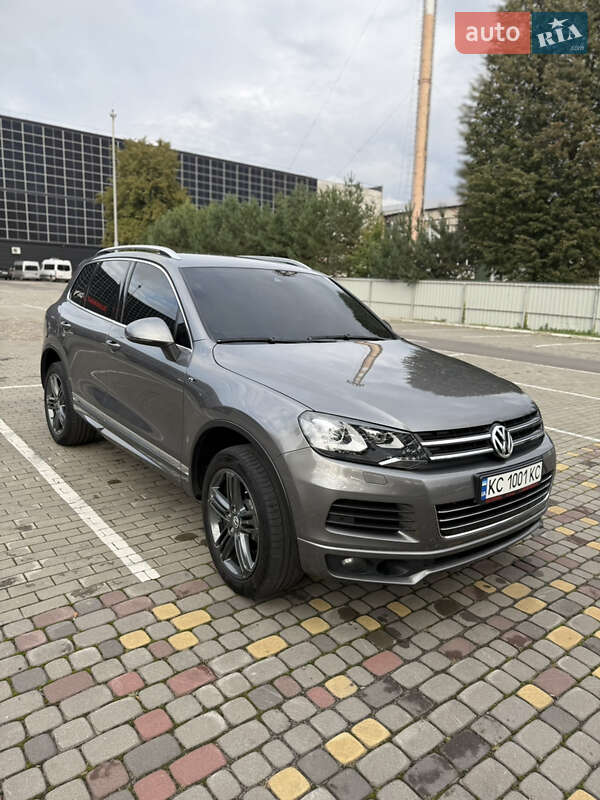 Позашляховик / Кросовер Volkswagen Touareg 2013 в Луцьку