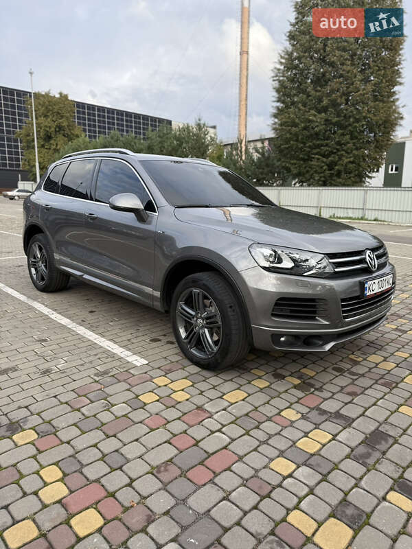 Позашляховик / Кросовер Volkswagen Touareg 2013 в Луцьку