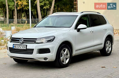 Внедорожник / Кроссовер Volkswagen Touareg 2013 в Днепре