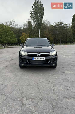 Внедорожник / Кроссовер Volkswagen Touareg 2012 в Павлограде