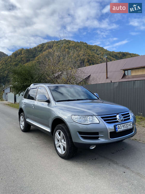 Внедорожник / Кроссовер Volkswagen Touareg 2007 в 