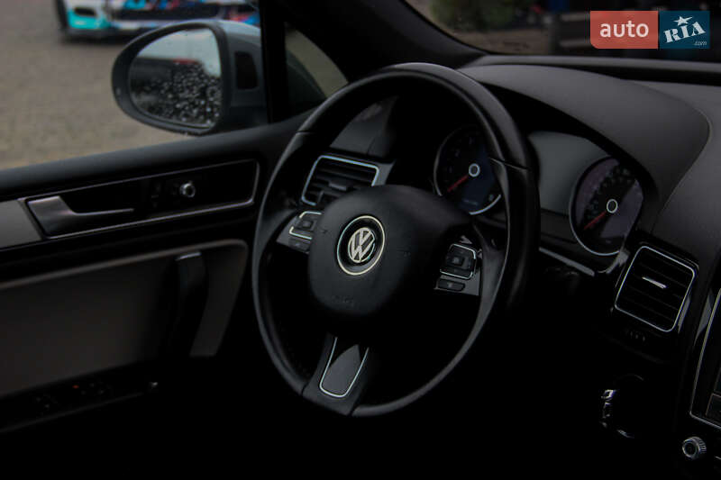 Внедорожник / Кроссовер Volkswagen Touareg 2016 в Одессе фото 35 Внедорожник / Кроссовер Volkswagen Touareg 2016 в Одессе