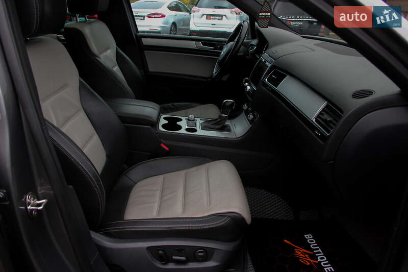 Внедорожник / Кроссовер Volkswagen Touareg 2016 в Одессе фото 40 Внедорожник / Кроссовер Volkswagen Touareg 2016 в Одессе