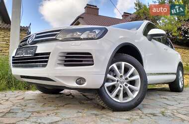 Позашляховик / Кросовер Volkswagen Touareg 2014 в Рівному