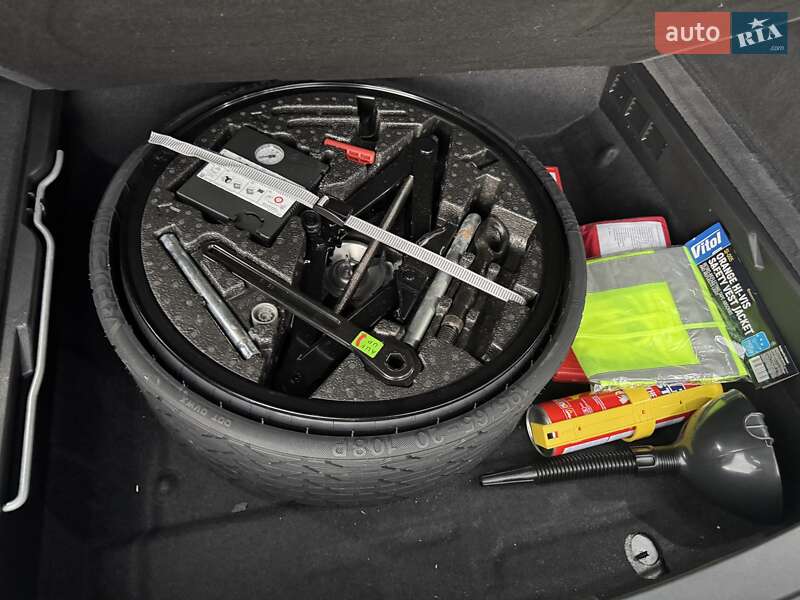 Позашляховик / Кросовер Volkswagen Touareg 2019 в Тернополі