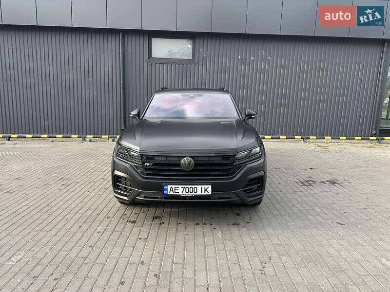 Внедорожник / Кроссовер Volkswagen Touareg 2019 в 