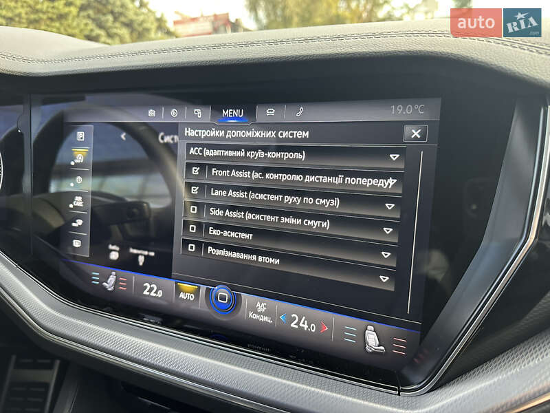 Позашляховик / Кросовер Volkswagen Touareg 2019 в Дніпрі