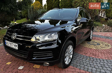 Позашляховик / Кросовер Volkswagen Touareg 2011 в Хусті