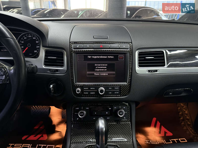 Внедорожник / Кроссовер Volkswagen Touareg 2017 в Одессе