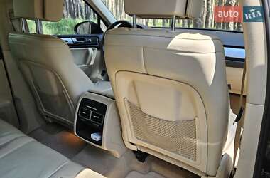 Позашляховик / Кросовер Volkswagen Touareg 2011 в  фото 14 Позашляховик / Кросовер Volkswagen Touareg 2011 в