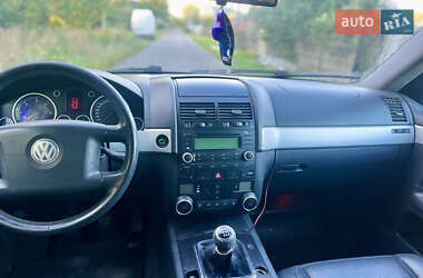 Внедорожник / Кроссовер Volkswagen Touareg 2004 в 