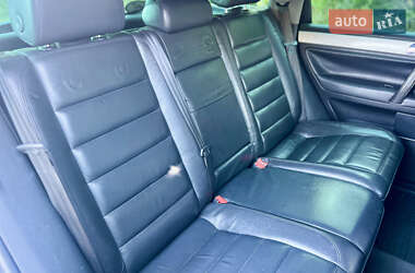 Внедорожник / Кроссовер Volkswagen Touareg 2004 в 