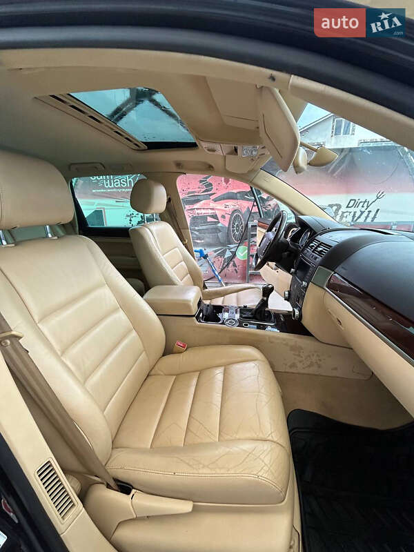 Внедорожник / Кроссовер Volkswagen Touareg 2004 в Монастыриске