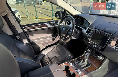 Позашляховик / Кросовер Volkswagen Touareg 2017 в 