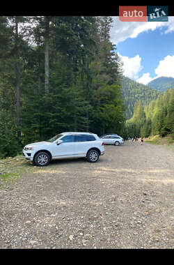 Внедорожник / Кроссовер Volkswagen Touareg 2017 в Одессе