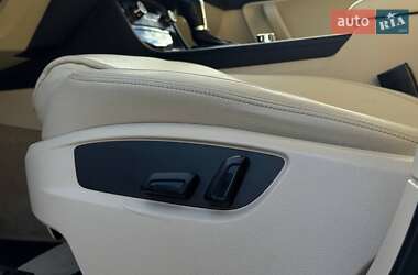Внедорожник / Кроссовер Volkswagen Touareg 2012 в 