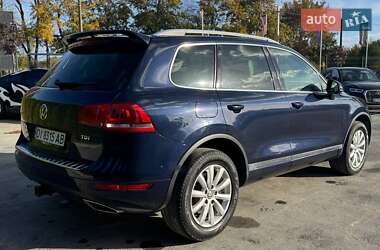 Внедорожник / Кроссовер Volkswagen Touareg 2012 в 