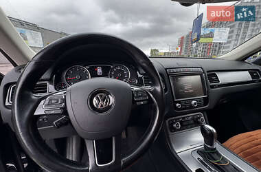 Внедорожник / Кроссовер Volkswagen Touareg 2016 в 