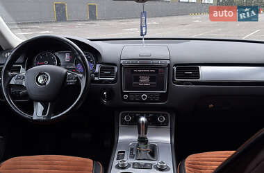 Внедорожник / Кроссовер Volkswagen Touareg 2016 в 