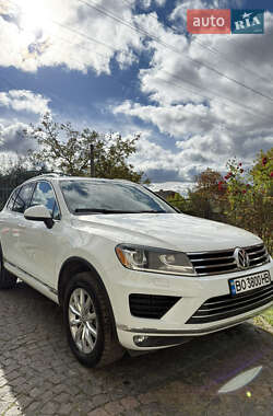Позашляховик / Кросовер Volkswagen Touareg 2015 в Тернополі