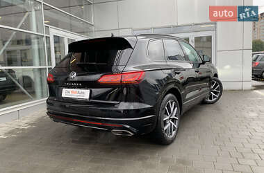 Внедорожник / Кроссовер Volkswagen Touareg 2022 в 